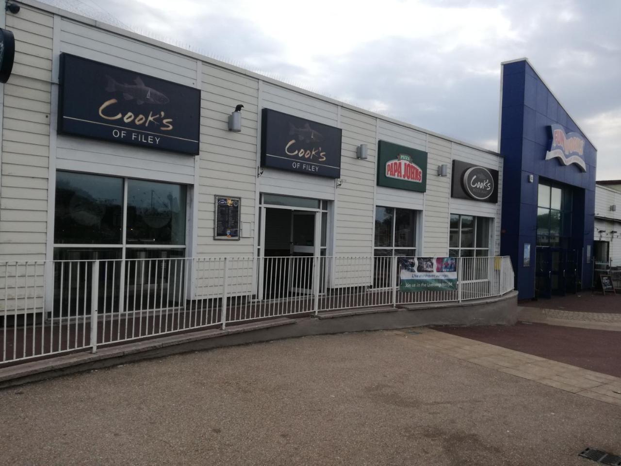 Happy Days Caravan Primrose Valley Filey Exteriör bild
